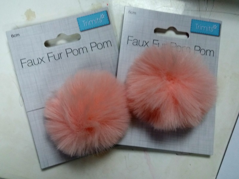 PomPoms for Decorating for xmas